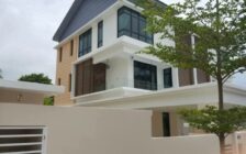 For Sale Pearl Residence Triple Storey Semi House Bat...